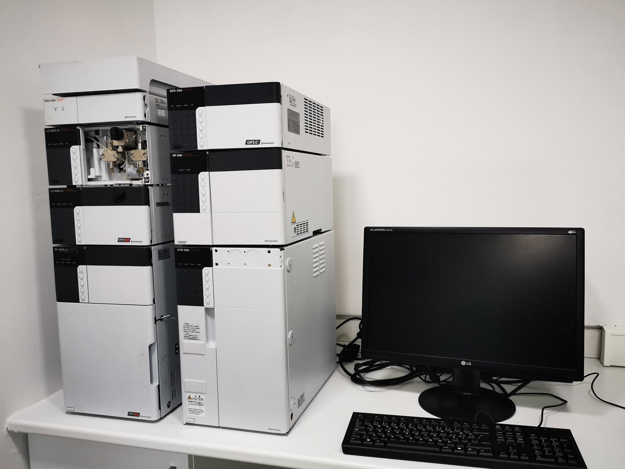 Shimadzu HPLC LC20A (UV+RF)